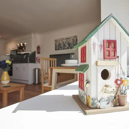בית נופש 1 Bed In Sz468 *